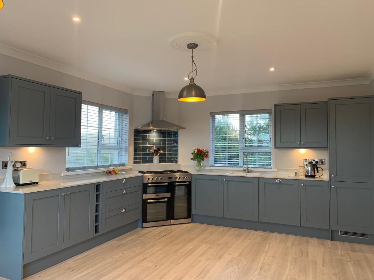 The Lake House Dungloe Luaran gambar
